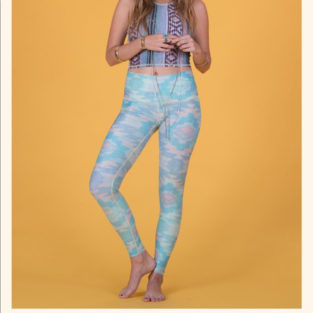 Teeki leggings southern cross